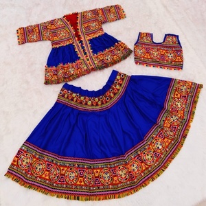 ชุดเรยอนพร้อมกระจกจากผู้ผลิตและผู้จัดจำหน่ายเลเฮนกา - Product Image 1