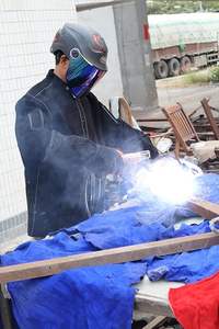 Veste de soudage en cuir, manteau de sécurité robuste, résistant à la chaleur et aux flammes - Product Image 2