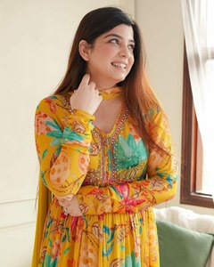 FULPARI Belle robe de soirée en coton Anarkali pour femmes de la même couleur pour filles pour les occasions indiennes - Product Image 2