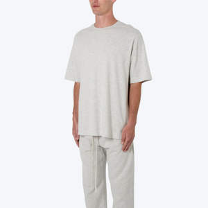 T-shirt de marque tendance de haute qualité pour homme | Col rond japonais en coton de lin épais à manches courtes de couleur unie - Product Image 2