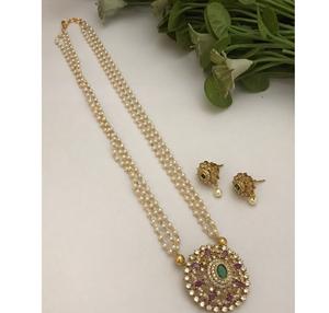 Ensemble de collier et boucles d'oreilles tendance de qualité supérieure plaqué or à trois couches, style Polki, pour collection de mariage pour femmes - Product Image 2