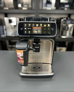 Máquina de Café Espresso Semiautomática Disponible para Compra Inmediata con Entrega Rápida y Precios Competitivos - Product Image 3