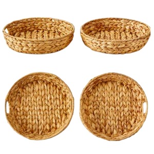 Plateau rond en jacinthe d'eau tissé à la main en vrac plateau de cuisine avec poignées fruits légumes pain panier alimentaire du Vietnam - Product Image 1