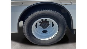 Ford E-Series Cutaway E-450 DRW 2023, Seminuevo - Product Image 3