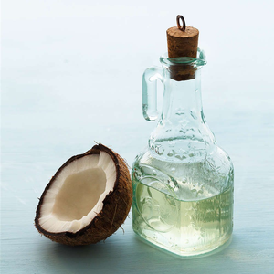 Aceite de coco puro de Vietnam a granel | Proveedor de Tratamiento suave y suave para el cuidado del cabello natural Viet Delta - Product Image 1