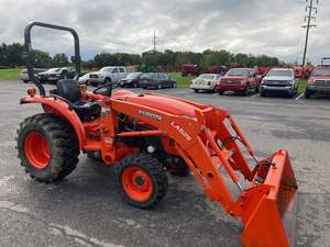 Tractor Cargador de Ruedas 4x4 L3301 en Perfectas Condiciones, 210 CV, Tractor Oruga con Más de 50.000 Horas, Origen Francia, 400 kg - Product Image 5
