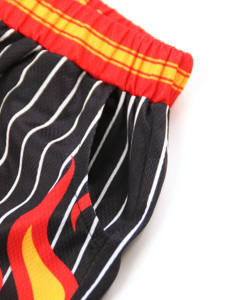 Shorts de basket-ball vintage pour hommes personnalisés de qualité supérieure, nouvelle arrivée, imprimés sur toute la surface, en maille respirante, séchage rapide - Product Image 5