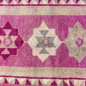 พรมวินเทจขนาด 3x10.5 ฟุต, พรมตุรกีแบบ Runner, พรมลายปะติดสีชมพูเบจ - Product Image 3