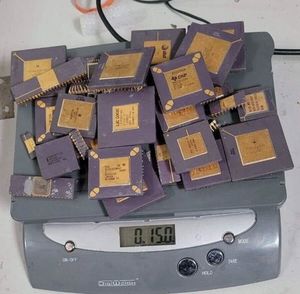Pentium Pro Gold Ceramic Cpu <b>Scrap</b> CPU <b>Processor</b> <b>Scrap</b> with Gold Pins - Product Image 4