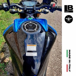 Kit Adesivi 3D in Resina per Moto Suzuki GSX-S 750, Adesivi per Serbatoio - Product Image 4