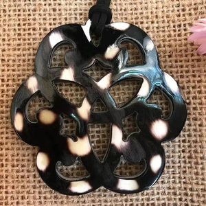 Collar con colgante de cuerno de búfalo Natural hecho a mano de lujo Dote Design Best Seller - Product Image 1