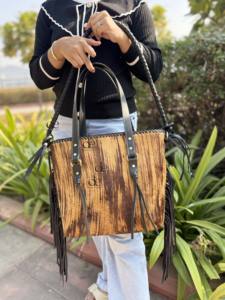 Sac fourre-tout en cuir de vachette véritable de haute qualité pour femmes, avec franges faites à la main, bandoulière style western, sac en cuir véritable pour filles - Product Image 4