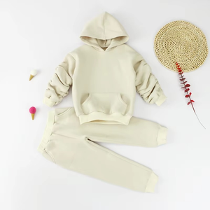 Ensemble de survêtements 2 pièces pour enfants de 2 à 7 ans Vêtements d'hiver et d'automne pour garçons Vêtements de survêtement personnalisés pour enfants - Product Image 1