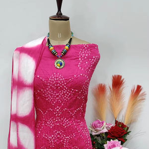 Costume bandhani rouge costume satin gota patti costume festif en satin vêtements de mariage ensemble bandhani tenue traditionnelle en satin rouge - Product Image 1