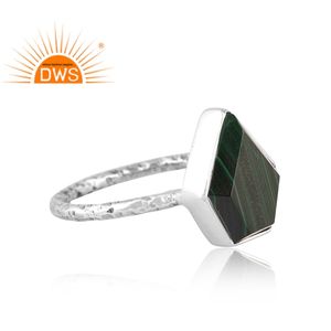 แหวนพลอยมรกตธรรมชาติสีเงินสเตอร์ลิงออกซิไดซ์ผลิตได้ตามต้องการ - Product Image 3