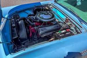 Ford Thunderbird 1957 d'occasion, restauré et repuissé, bleu Starmist, toit rigide inclus - Product Image 5