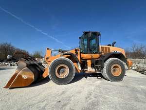 Cargador de ruedas Case 821F 2016: potente, eficiente y construido para un rendimiento de servicio pesado - Product Image 2