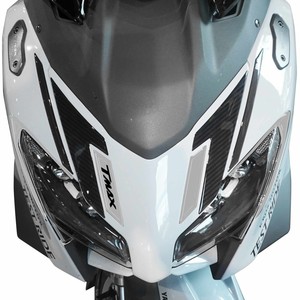 Adesivi Grafici Moto Personalizzati 3D in Gel per Protezione Anteriore Serbatoio Yamaha Tmax 2025 con Logo - Product Image 1
