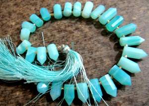 Forma de bala de lápiz facetado Briolette de ópalo azul peruano natural 0,5 a 1 pulgada hebra de cuentas de piedra larga 8 pulgadas - Product Image 2