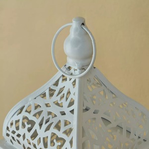 โคมไฟหลุมฝังศพอลูมิเนียมที่มีแม่ลายใบไม้ออกแบบสีได้เองทั้งในร่มและกลางแจ้งบ้านและสวนฟ้าผ่าดีไซน์คลาสสิก - Product Image 2