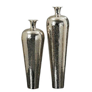 Florero de acabado dorado antiguo de diseño martillado hecho a mano de aluminio sólido con jarrón hecho a mano de diseño único - Product Image 2