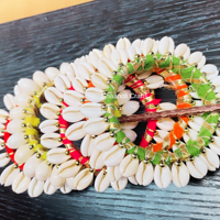 Ensemble de 2 bracelets indiens faits à la main en fil de soie et coquillages Kaudi multicolores, cadeaux de mariage ou de Mehndi pour femmes