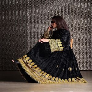 2025 robes Vintage afghanes de qualité supérieure pour femmes filet de soie respirant vêtements traditionnels quantité en vrac robes Vintage afghani - Product Image 1