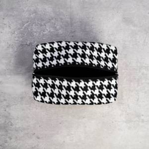 Elegante bolsa de maquillaje de poliéster con cremallera para mujer con logotipo de almacenamiento de cosméticos de moda - Product Image 3