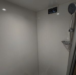 Caravane tout-terrain aux normes australiennes, remorque de camping de luxe, camping-car pour le camping en plein air, remorques de voyage personnalisées d'usine - Product Image 3