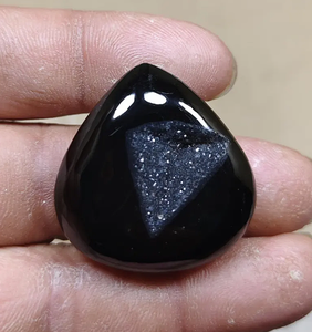 Cabujones de Ágata Druzy Negra Natural de Formas Mixtas para la Fabricación de Joyas - Product Image 1