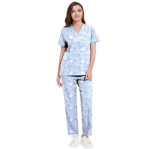 Venta al por mayor de trajes médicos impresos para mujer coloridos con cuello en V de manga corta 2 bolsillos en la cintura poliéster algodón uniformes de Hospital - Product Image 3