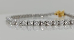 Bracelet incrusté à la main en or blanc pour femmes rangée de diamants avec zircon bracelets à breloques en pierre principale - Product Image 4