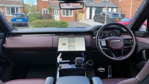 รถ SUV ระดับหรู ปี 2024 พวงมาลัยขวา รุ่น L-R Rover Sport Plug-in Hybrid เกียร์อัตโนมัติ หลังคาพาโนรามา สภาพดี ราคาคุ้มค่า - Product Image 2