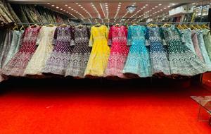 Ropa étnica Heavy Georgette Bordado Diseño Trabajo Largo Anarkali Vestidos con bordado elegante Trabajo Dupatta - Product Image 2