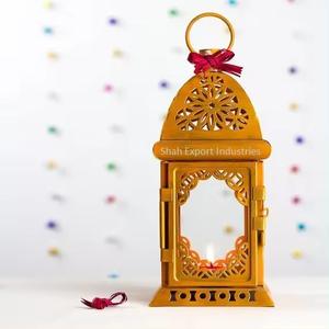Verre coloré marocain fer bougie lanterne or fini pour la maison et le jardin éclairage décoratif lanternes suspendues - Product Image 6