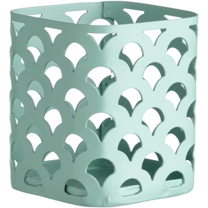 เชิงเทียนโลหะสีเขียวมิ้นท์ ดีไซน์ลายหยักที่เป็นเอกลักษณ์ โคมไฟตกแต่งบ้านที่มีสไตล์สำหรับให้แสงสว่างและเชิงเทียนที่หรูหรา - Product Image 1