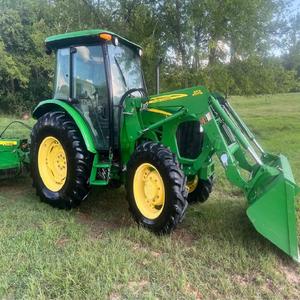 Tracteurs John Deeree pour l'agriculture de 20hp à 200hp en stock maintenant livraison rapide disponible avec des machines fiables - Product Image 2