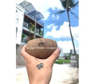 Gobelet en coquille de noix de coco 100% artisanal, naturel, fait à la main / Bol en coquille de noix de coco avec piédestal, avec logo gravé au laser, fabriqué au Vietnam - Product Image 2