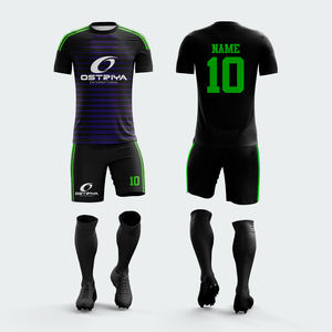 Nouveau style d'uniforme de football de qualité supérieure tenue d'équipe entièrement personnalisée ensemble de maillots et de shorts de football légers - Product Image 1