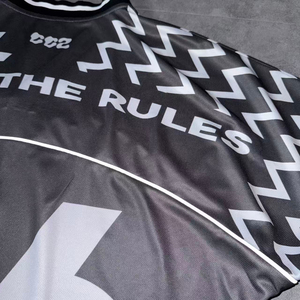 เสื้อเจอร์ซีย์ผู้ชายสั่งทำพิเศษ ผ้าโพลีเอสเตอร์ 100% ทรงบ็อกซี่ พิมพ์ลายแบบซับลิเมชั่น น้ำหนักเบา เสื้อฟุตบอลสำหรับผู้ชาย สวมใส่สบาย - Product Image 3