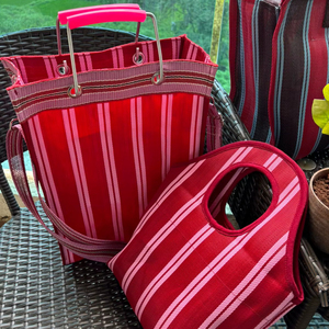 Bolso de mano de nailon reciclado de gran capacidad, respetuoso con el medio ambiente, resistente al agua, con mango suave, cierre de cremallera, patrón a rayas, logotipo personalizado - Product Image 1