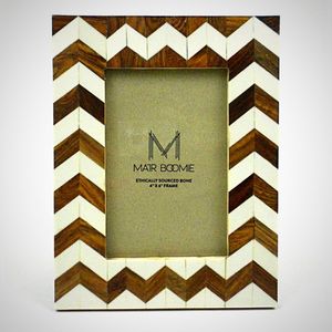 Classic Mango Wood Photo Frame With Whitewash Rustic Finish Wood <b>Craft</b> Frame With Stand For Photos And Event Display - Product Image 2