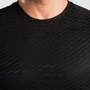 T-shirt Performance Rise avec étiquette personnalisée, noir uni, vêtement tricoté pour l'exercice, impression de logos - Product Image 5