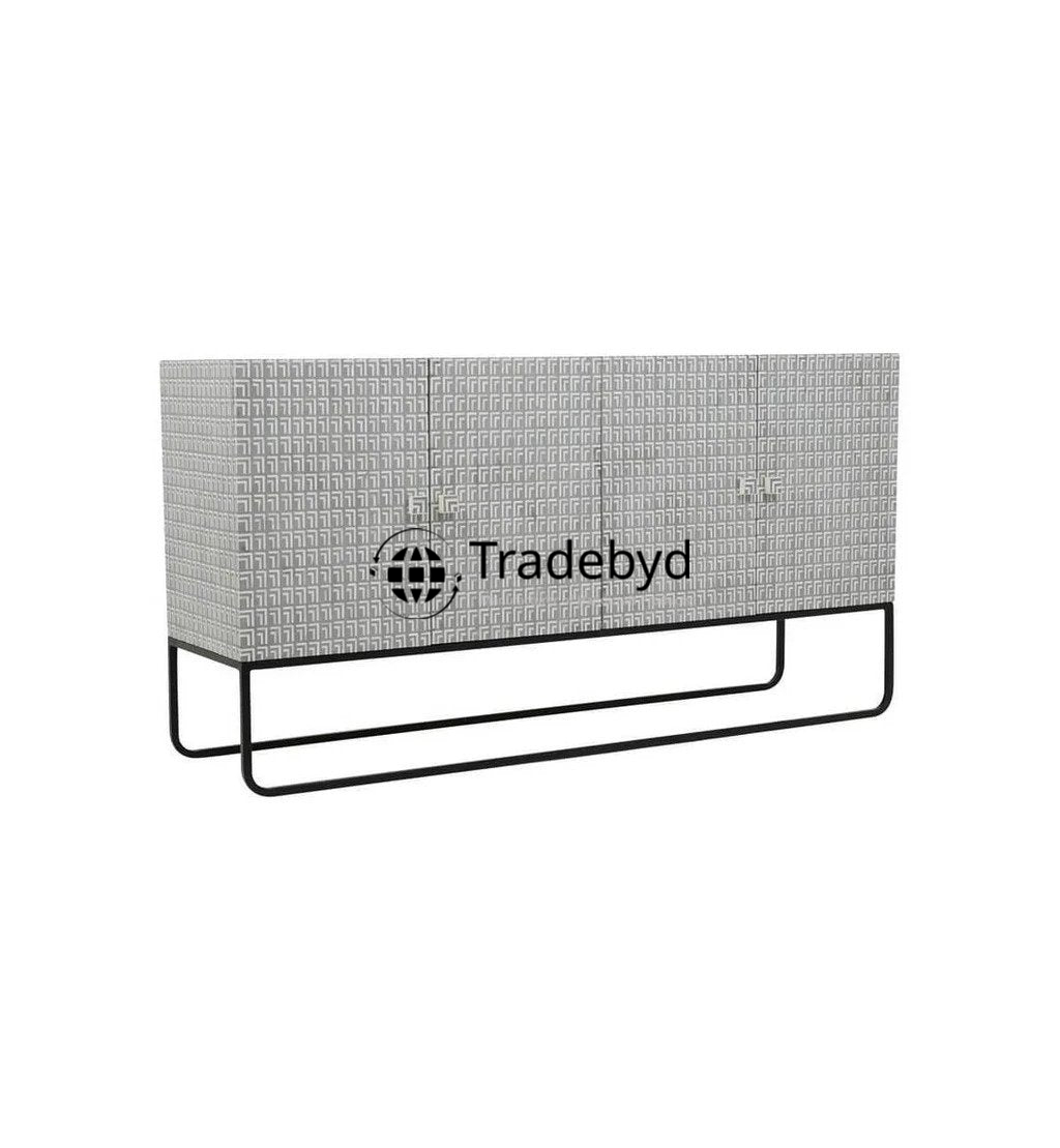 Available in different Colors