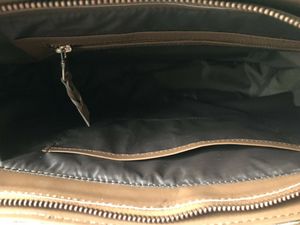 Bolso de mano de cuero genuino de piel de vaca con cierre de cremallera y logotipo personalizable para mujer, forro de lona portátil impermeable marrón y blanco para verano - Product Image 5