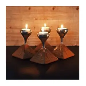 Metal de diseño antiguo con portavelas de madera para decoraciones soporte de vela de luz de té diseño de bombilla único para fiesta y boda