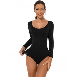 Top qualité Slim Fit femmes 2 pièces ensemble nouveau survêtement d'entraînement en gros élégant Premium décontracté sans manches Gym Yoga ensemble - Product Image 2