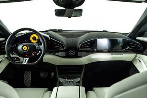 LUXE 2025 P-UROSANGUE AWD SUV 8 VITESSES DOUBLE EMBRAYAGE TRAIN V12 715 HP - Product Image 2