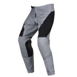Pantalon de course Cordura avec genouillères renforcées, respirant, imperméable, coupe-vent, confortable, fabrication OEM de haute qualité au Pakistan - Product Image 1