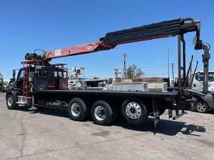 Camión de plataforma CORONADO 114 de 25 pies, 3 ejes, estándar, usado, año 2015 - 450HP, transmisión manual de 10 velocidades, listo para exportar a todo el mundo - Product Image 3